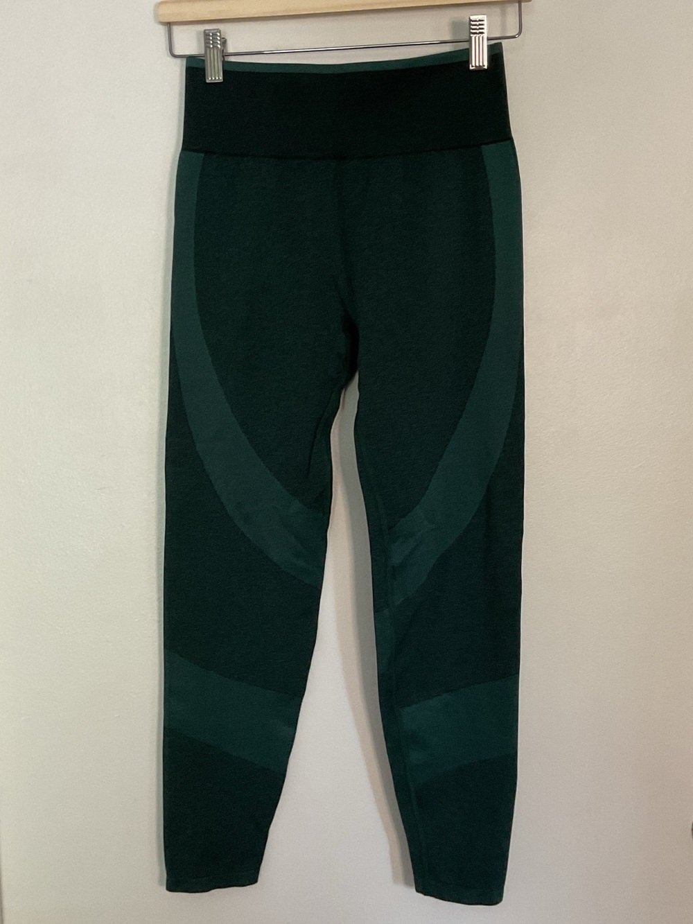 PINK Victoria's Secret Forest Green Seamless Leggings